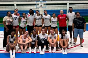 Crecimiento del Voleibol en Costa Rica: Entrenamiento en Limón